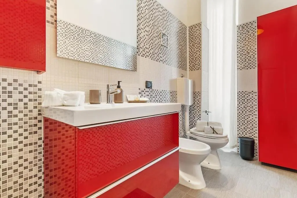 Duomo 10 Min Apartment Milan Italy