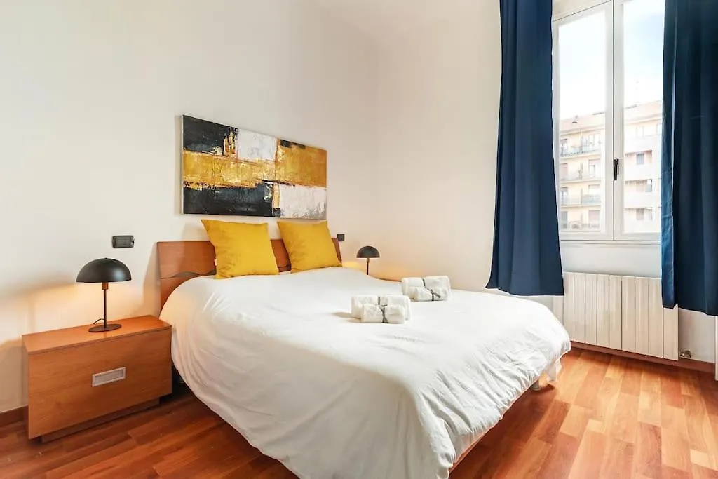 Duomo 10 Min Apartment Milan