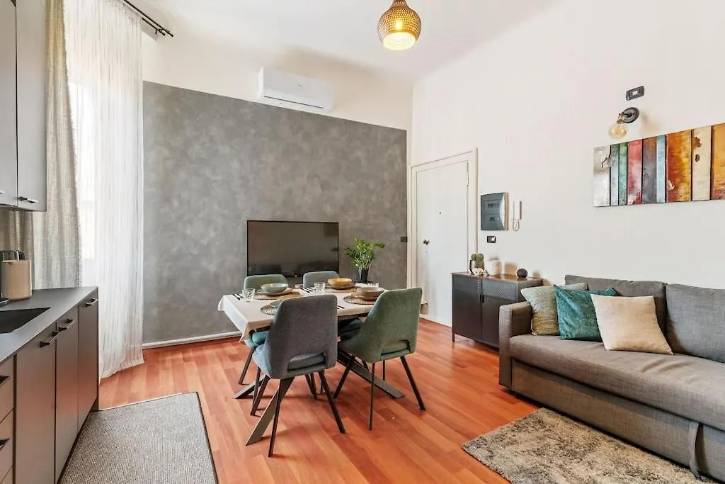 Duomo 10 Min Apartment Milan